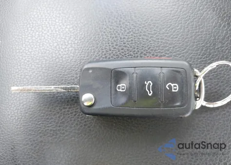 2017 Volkswagen Jetta 1.4T Se из США, поврежденный, VIN 3VWDB7AJ7HM323415